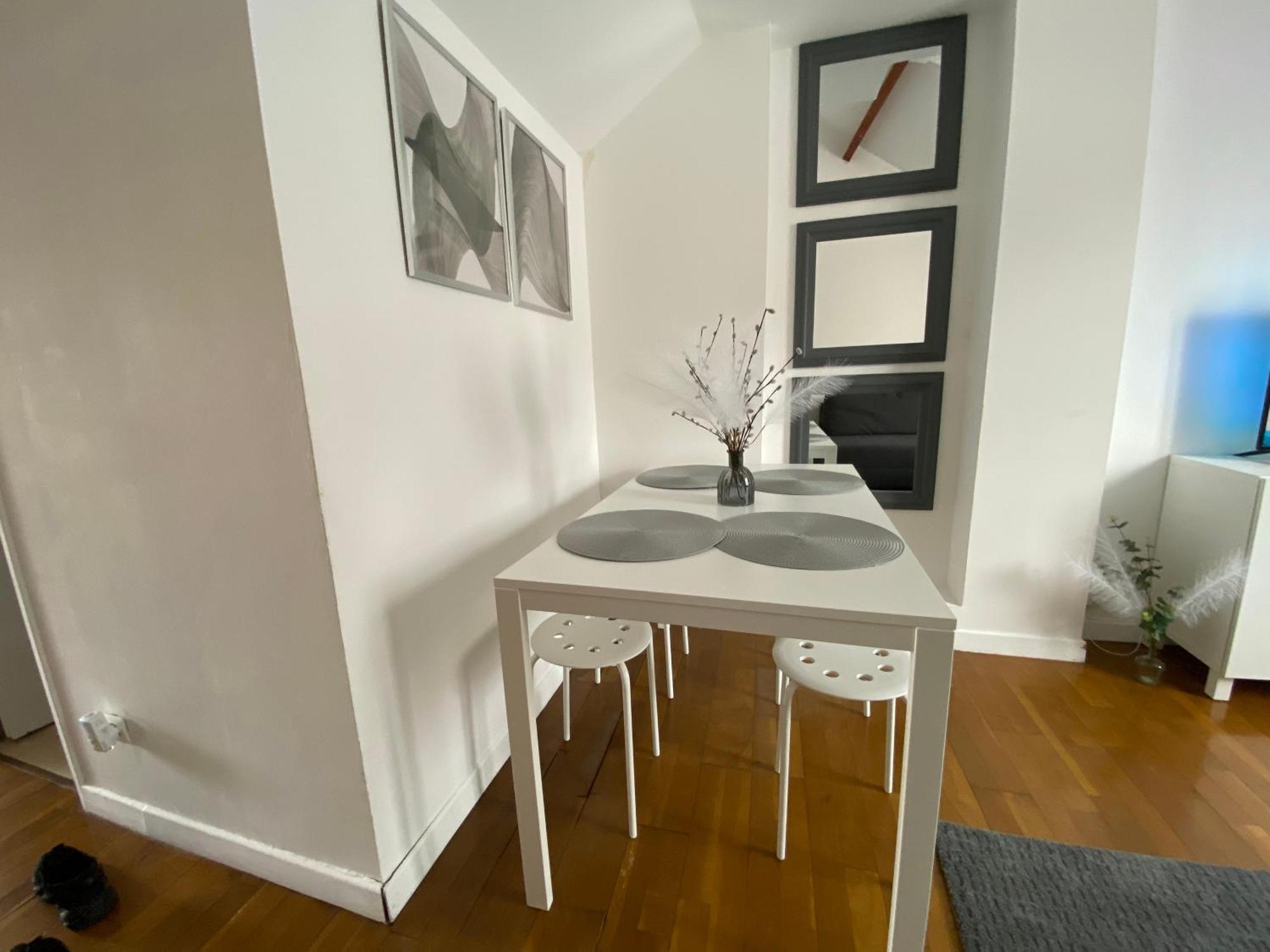 Duplex Minimaliste - 30 Min De Paris Daire Saint-Ouen-l'Aumone Dış mekan fotoğraf
