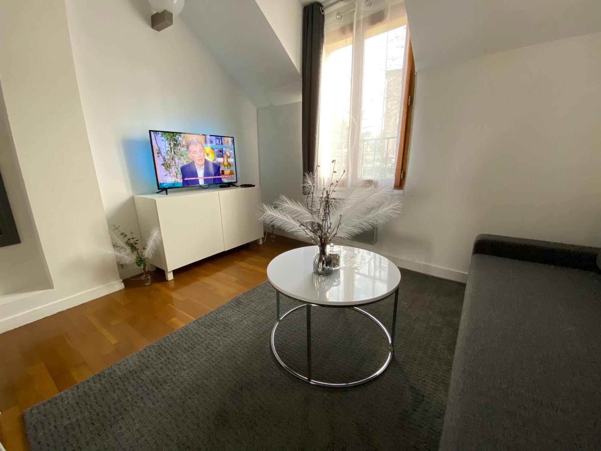 Duplex Minimaliste - 30 Min De Paris Daire Saint-Ouen-l'Aumone Dış mekan fotoğraf