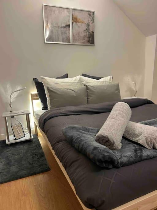 Duplex Minimaliste - 30 Min De Paris Daire Saint-Ouen-l'Aumone Dış mekan fotoğraf